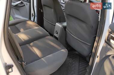 Внедорожник / Кроссовер Ford Kuga 2012 в 