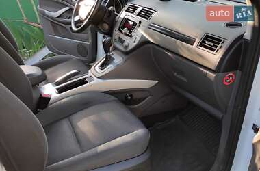 Внедорожник / Кроссовер Ford Kuga 2012 в 