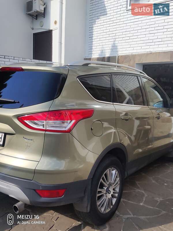 Позашляховик / Кросовер Ford Kuga 2013 в Києві