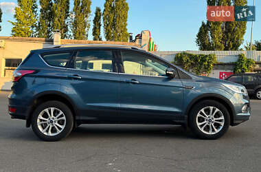 Позашляховик / Кросовер Ford Kuga 2019 в Києві