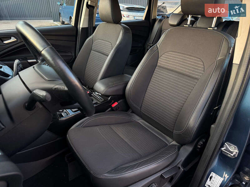 Внедорожник / Кроссовер Ford Kuga 2019 в Киеве