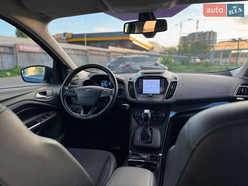 Внедорожник / Кроссовер Ford Kuga 2019 в Киеве