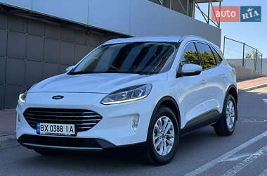 Внедорожник / Кроссовер Ford Kuga 2023 в 