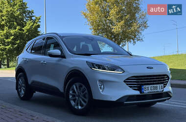 Внедорожник / Кроссовер Ford Kuga 2023 в 