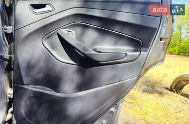 Внедорожник / Кроссовер Ford Kuga 2015 в 