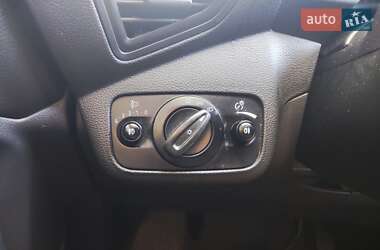 Внедорожник / Кроссовер Ford Kuga 2015 в 