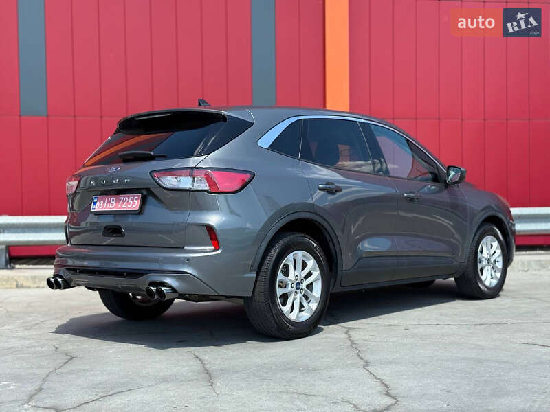 Внедорожник / Кроссовер Ford Kuga 2021 в Киеве