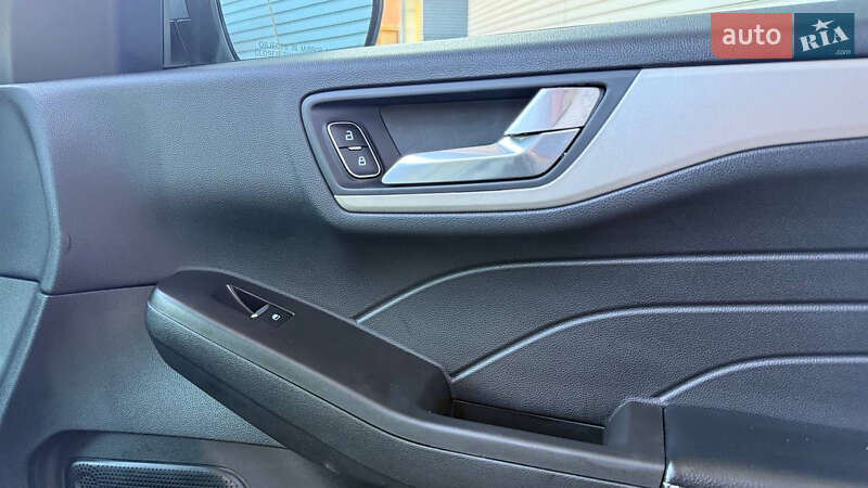 Внедорожник / Кроссовер Ford Kuga 2021 в Киеве