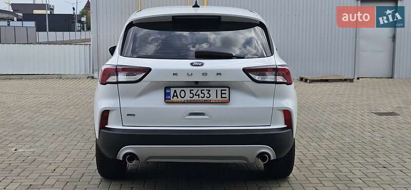 Внедорожник / Кроссовер Ford Kuga 2020 в Мукачево