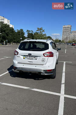 Внедорожник / Кроссовер Ford Kuga 2011 в 