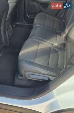 Внедорожник / Кроссовер Ford Kuga 2020 в 