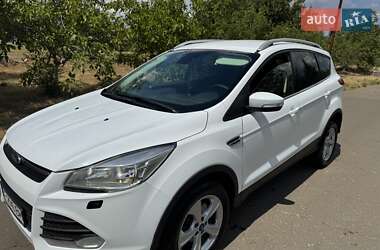 Внедорожник / Кроссовер Ford Kuga 2016 в 