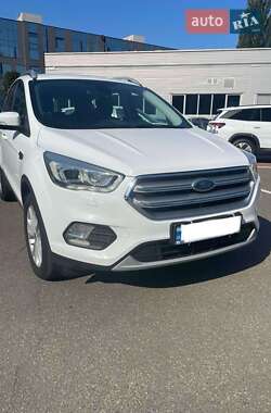 Внедорожник / Кроссовер Ford Kuga 2019 в Буче