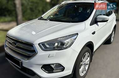 Позашляховик / Кросовер Ford Kuga 2019 в Бучі