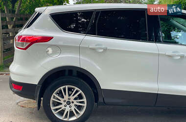Внедорожник / Кроссовер Ford Kuga 2016 в 
