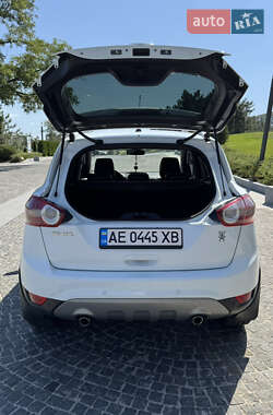 Внедорожник / Кроссовер Ford Kuga 2011 в 