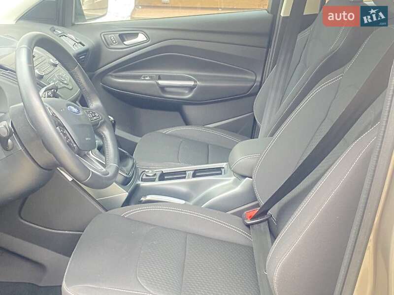 Внедорожник / Кроссовер Ford Kuga 2019 в Киеве фото 2 Внедорожник / Кроссовер Ford Kuga 2019 в Киеве