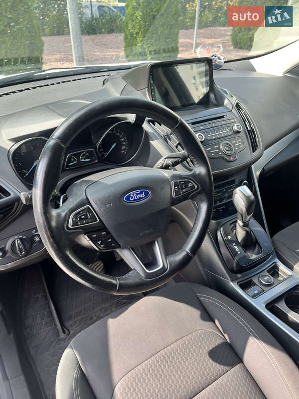 Внедорожник / Кроссовер Ford Kuga 2017 в Житомире