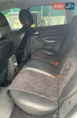 Внедорожник / Кроссовер Ford Kuga 2010 в 