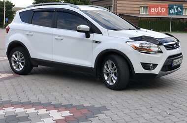 Внедорожник / Кроссовер Ford Kuga 2013 в 