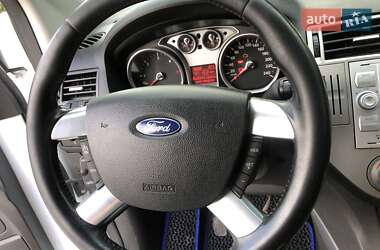 Внедорожник / Кроссовер Ford Kuga 2013 в 