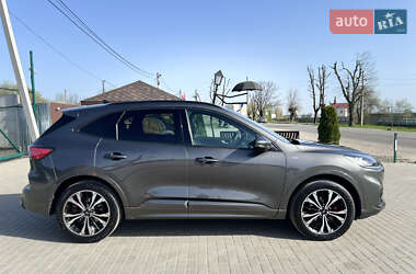 Внедорожник / Кроссовер Ford Kuga 2020 в 
