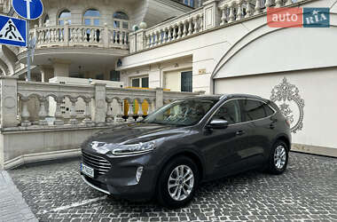 Позашляховик / Кросовер Ford Kuga 2020 в Києві