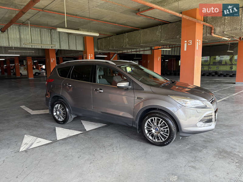Внедорожник / Кроссовер Ford Kuga 2013 в Львове