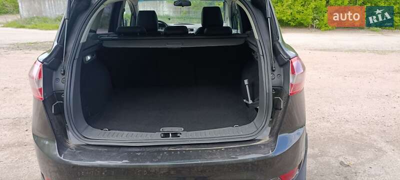 Внедорожник / Кроссовер Ford Kuga 2012 в Мене