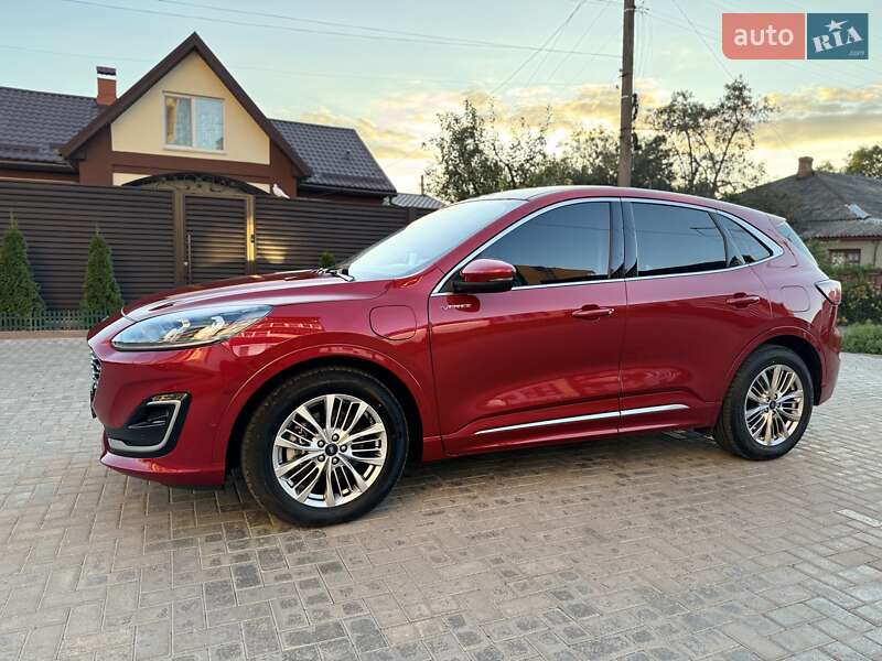 Позашляховик / Кросовер Ford Kuga 2020 в Києві