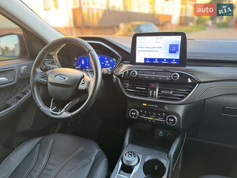 Позашляховик / Кросовер Ford Kuga 2020 в Києві