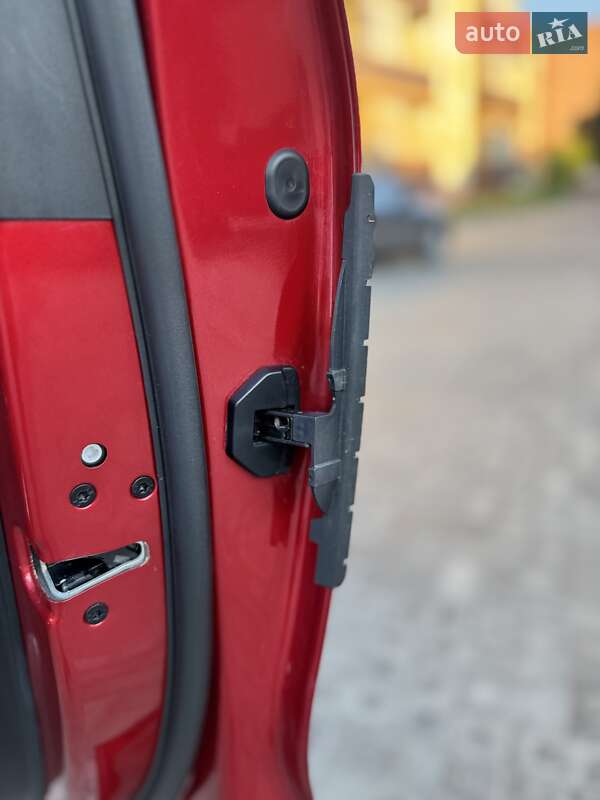 Позашляховик / Кросовер Ford Kuga 2020 в Києві