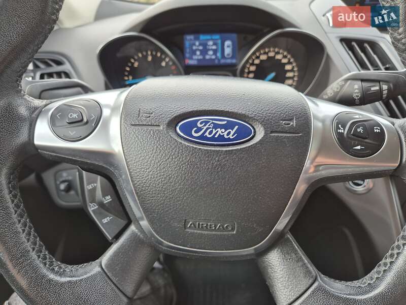 Позашляховик / Кросовер Ford Kuga 2013 в Львові