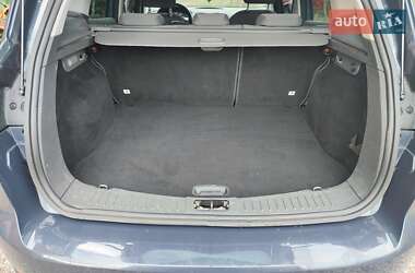 Внедорожник / Кроссовер Ford Kuga 2012 в 