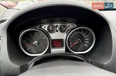 Внедорожник / Кроссовер Ford Kuga 2012 в 