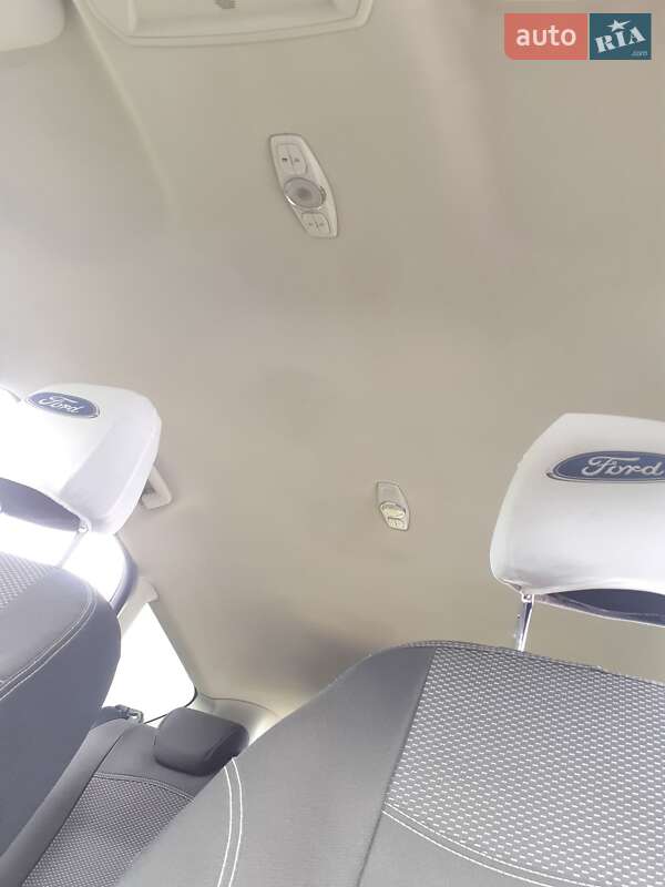 Внедорожник / Кроссовер Ford Kuga 2015 в Житомире