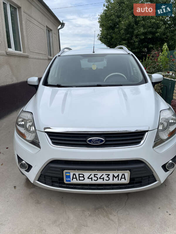 Внедорожник / Кроссовер Ford Kuga 2010 в Могилев-Подольске фото Внедорожник / Кроссовер Ford Kuga 2010 в Могилев-Подольске