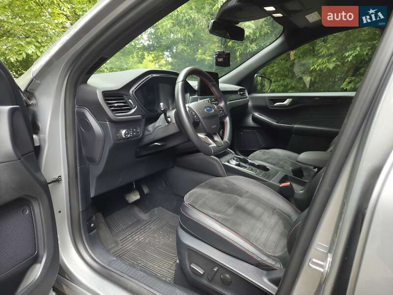 Внедорожник / Кроссовер Ford Kuga 2021 в Киеве