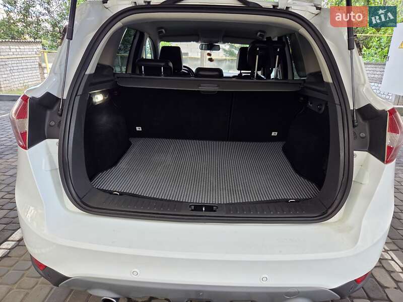 Внедорожник / Кроссовер Ford Kuga 2012 в Днепре