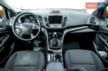 Внедорожник / Кроссовер Ford Kuga 2015 в 