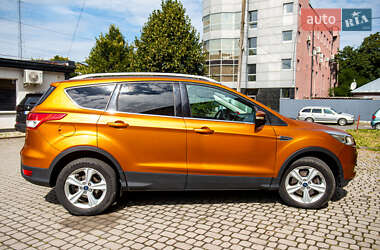Внедорожник / Кроссовер Ford Kuga 2015 в 