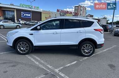 Внедорожник / Кроссовер Ford Kuga 2014 в 