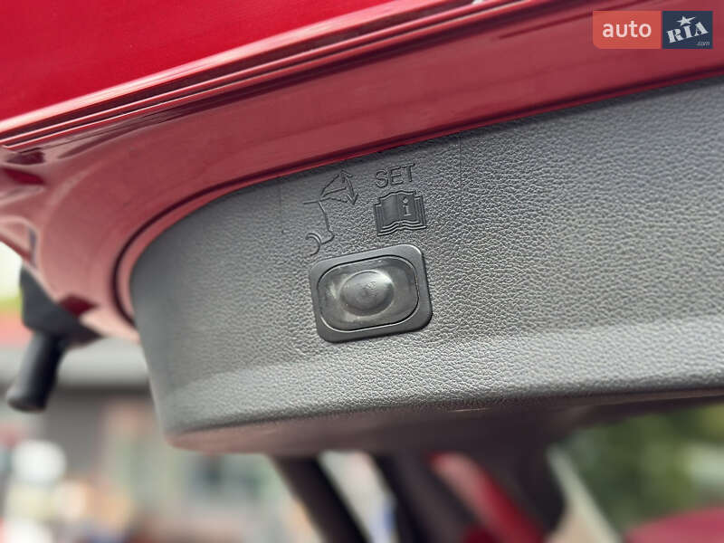 Внедорожник / Кроссовер Ford Kuga 2015 в Ровно