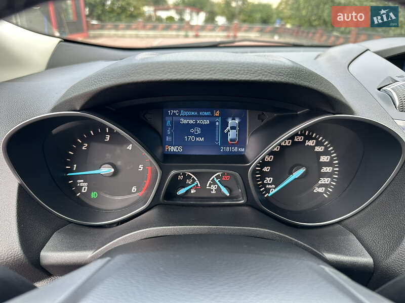 Внедорожник / Кроссовер Ford Kuga 2015 в Ровно