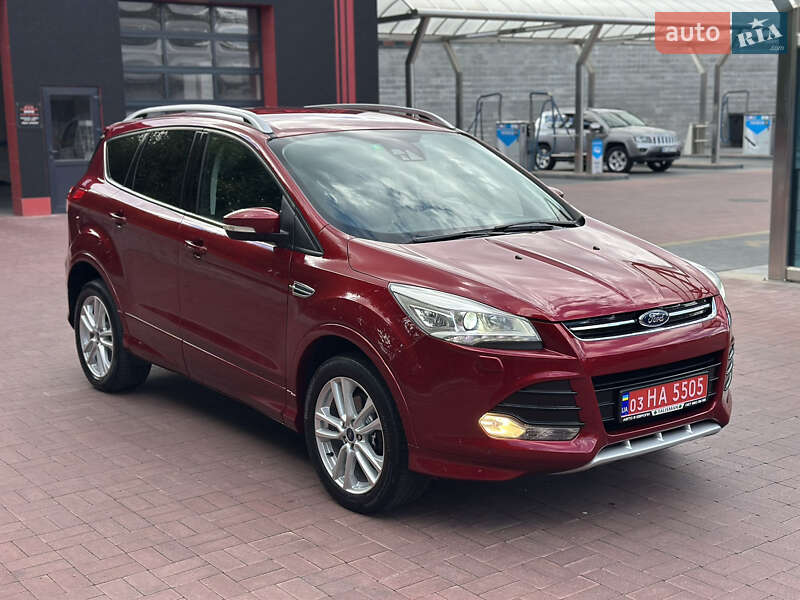 Внедорожник / Кроссовер Ford Kuga 2015 в Ровно