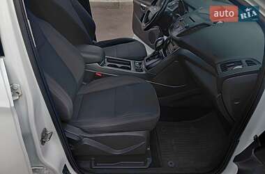 Внедорожник / Кроссовер Ford Kuga 2017 в 