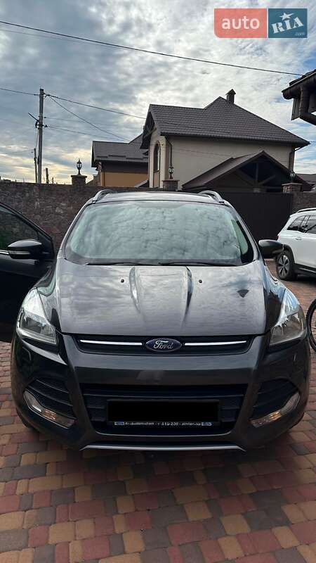 Внедорожник / Кроссовер Ford Kuga 2015 в 