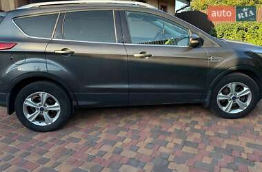 Внедорожник / Кроссовер Ford Kuga 2015 в 