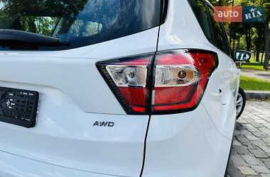 Внедорожник / Кроссовер Ford Kuga 2019 в 