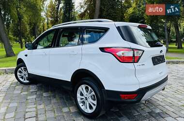 Внедорожник / Кроссовер Ford Kuga 2019 в 